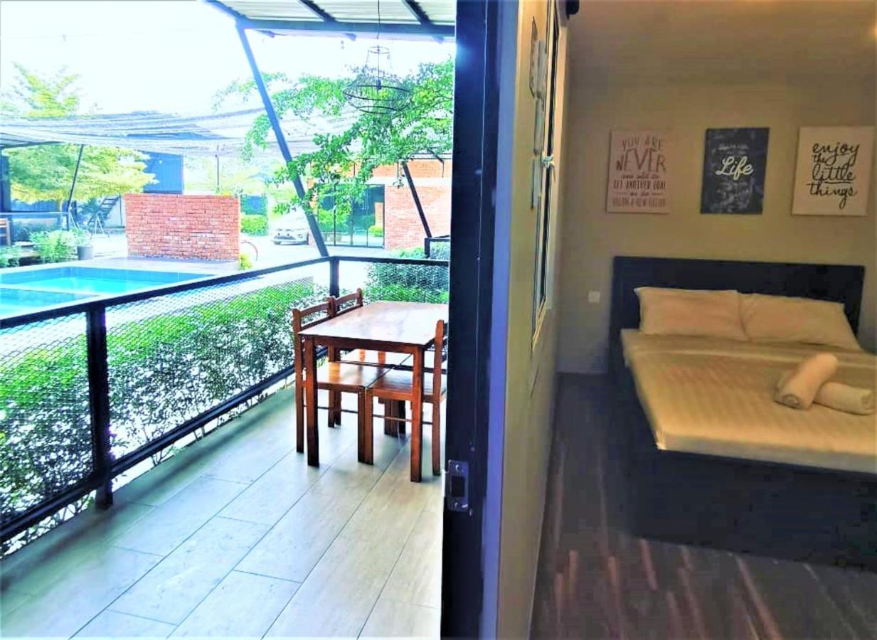 Petak Padin Cottage By The Pool, Kepala Batas  Eksteriør billede
